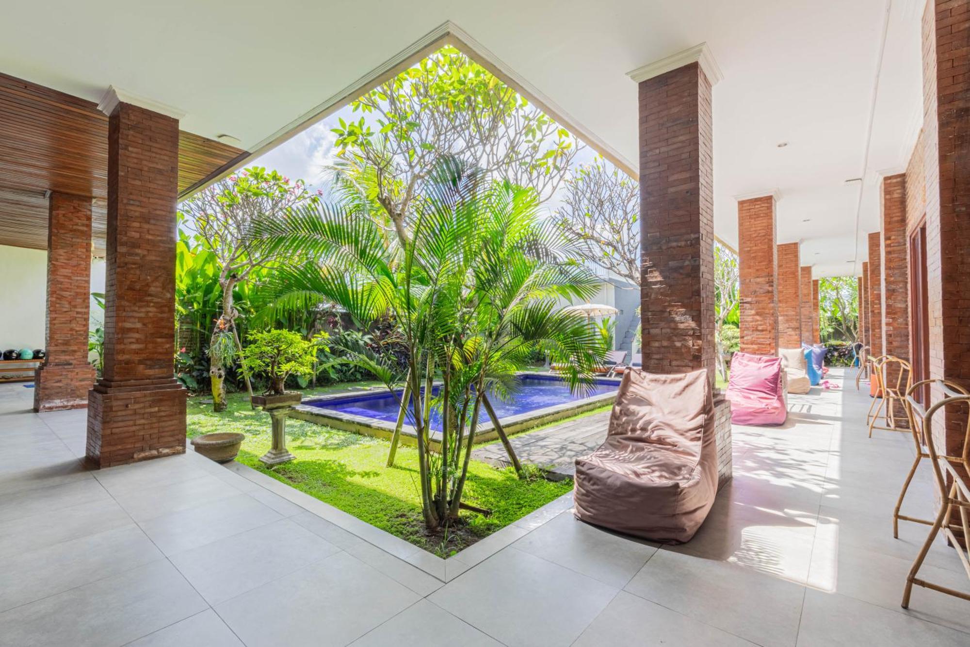 Frangipani House And Spa By Ecommerceloka Canggu Esterno foto